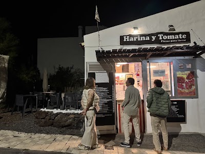 Pizzeria Harina y Tomate