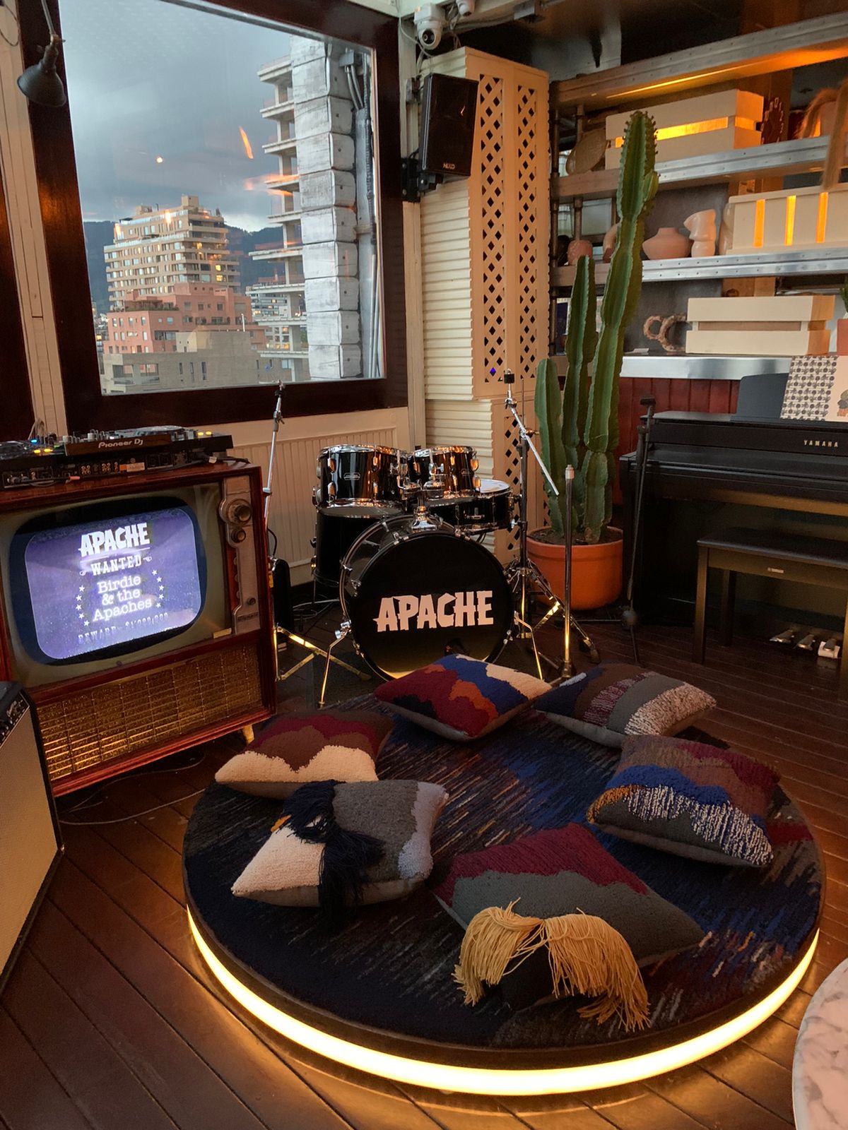 Apache — photo 2