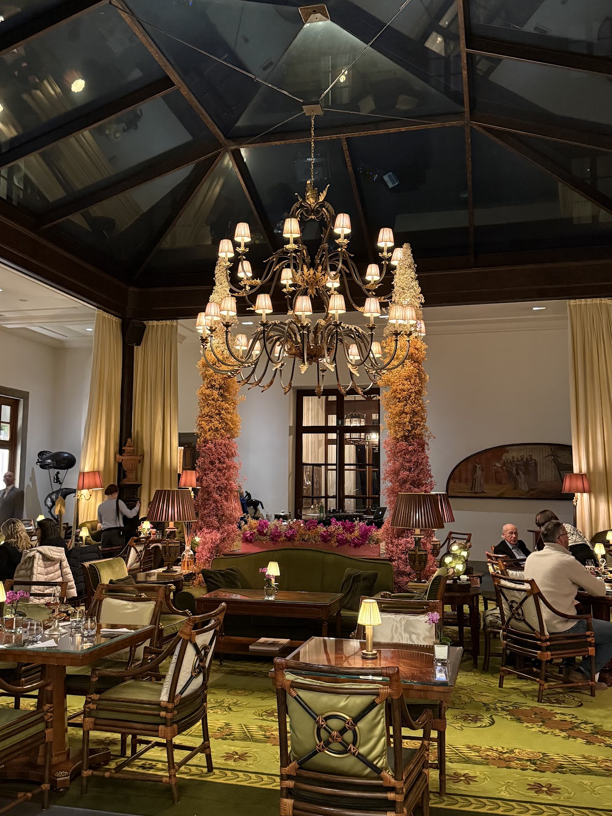 Atrium Bar — photo 4