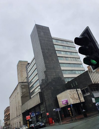 Distrito de Negocios y Dale Street