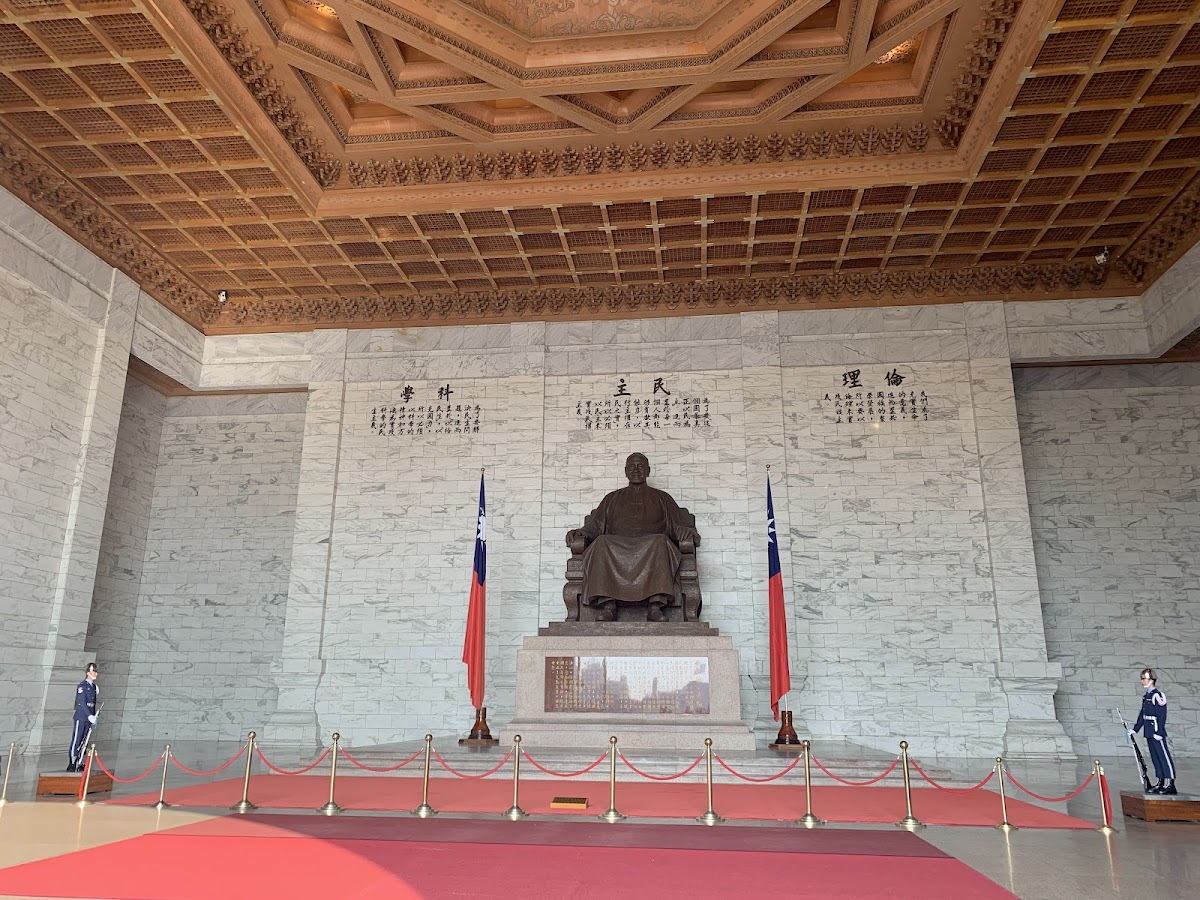 Chiang Kai-shek Memorial Hall — photo 4