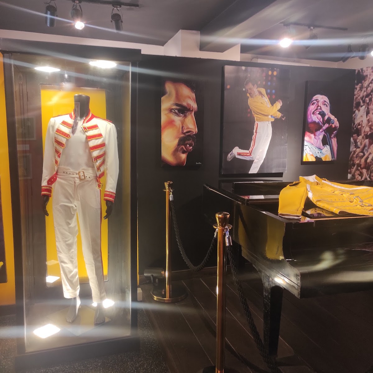 Freddie Mercury Museum — photo 5