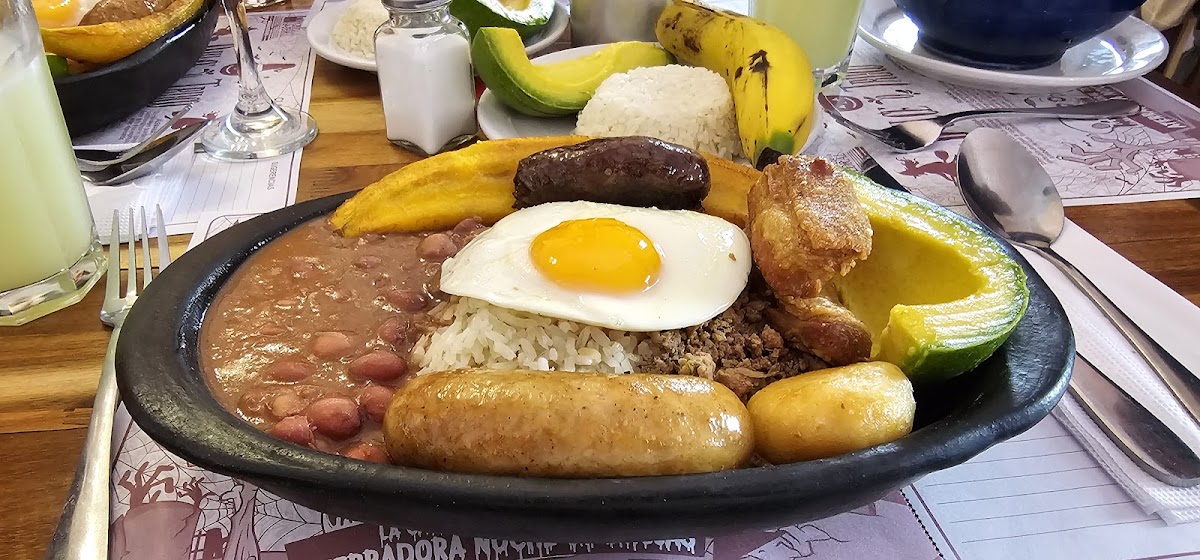 La Puerta de la Catedral, Bogota