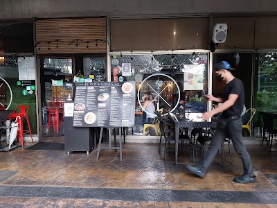 Locavore Kitchen & Drinks