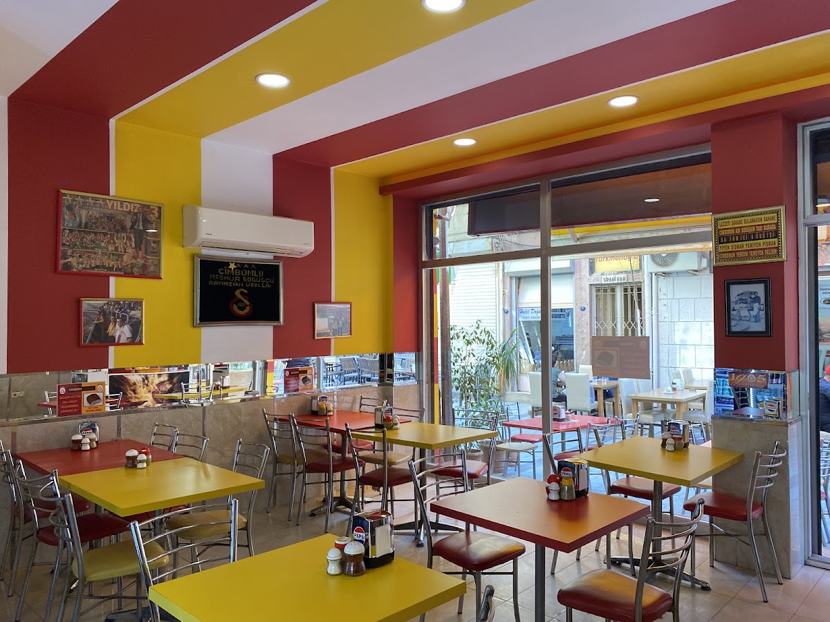 Söğüşçü Cimbom, Izmir