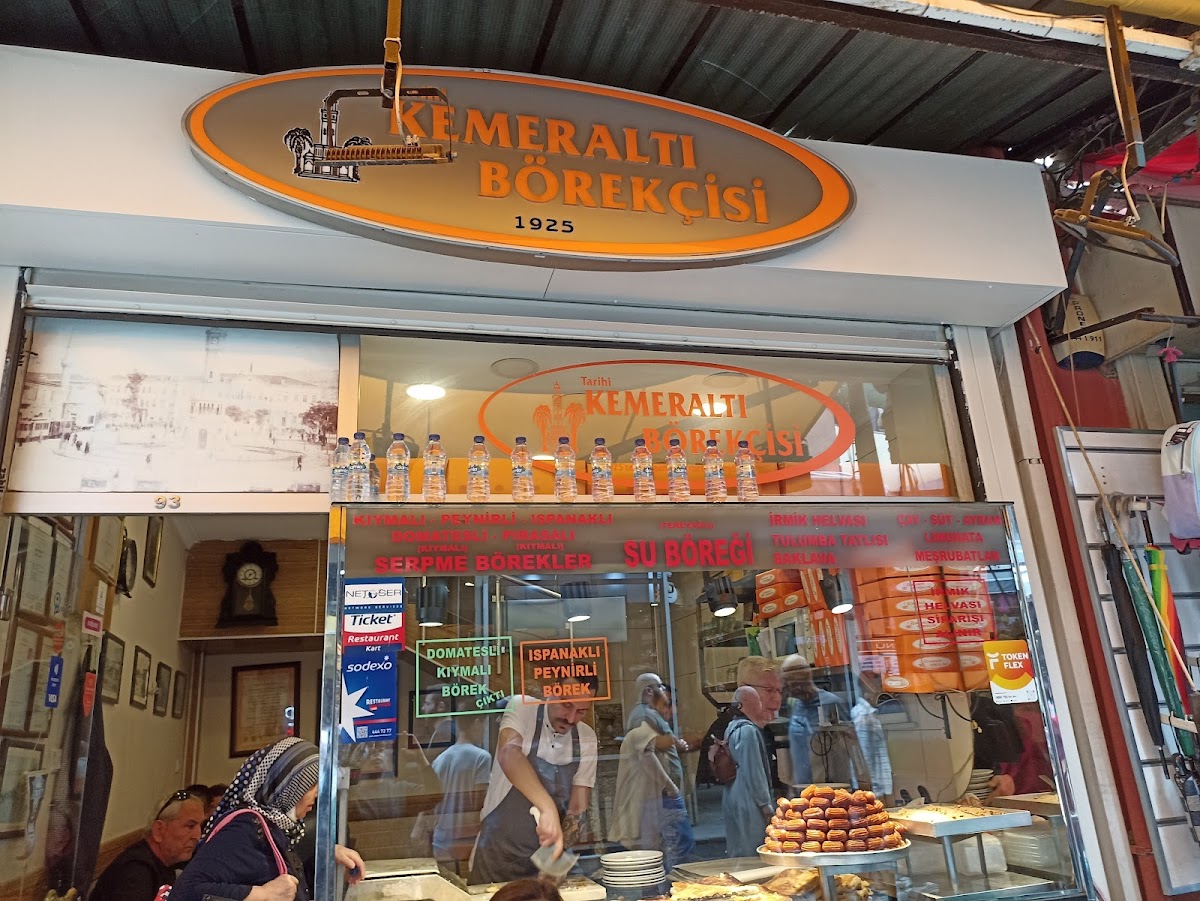 Tarihi Kemeraltı Börekçisi, Izmir